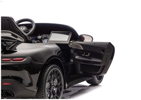Auto Na Akumulator Mercedes GT63 AMG DK-GT63 24V LCD Cichy Silnik Czarny